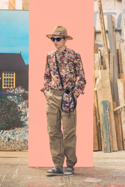 Look 9